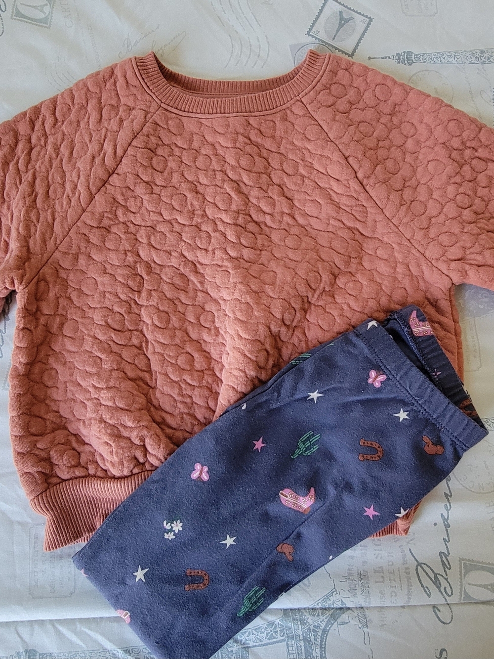 Old Navy Dusty Rose Quilted Sweatshirt with Navy Star & Western Print Leggings